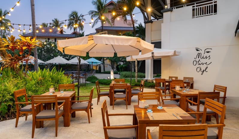 SAii Laguna Phuket Food Beverage Miss Olive Oyl Outdoor Lighting